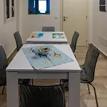 Апартаменты La Terrazza Sul Mare Modern Ачи Костелло