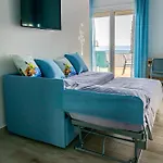 Апартаменты La Terrazza Sul Mare Modern Ачи Костелло