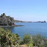 La Terrazza Sul Mare Modern Ачи Костелло