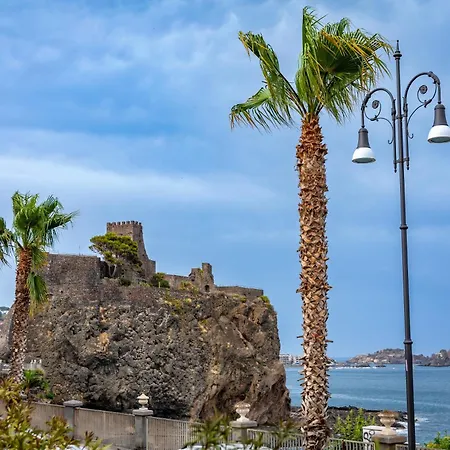 La Terrazza Sul Mare Modern Apartment Aci Castello